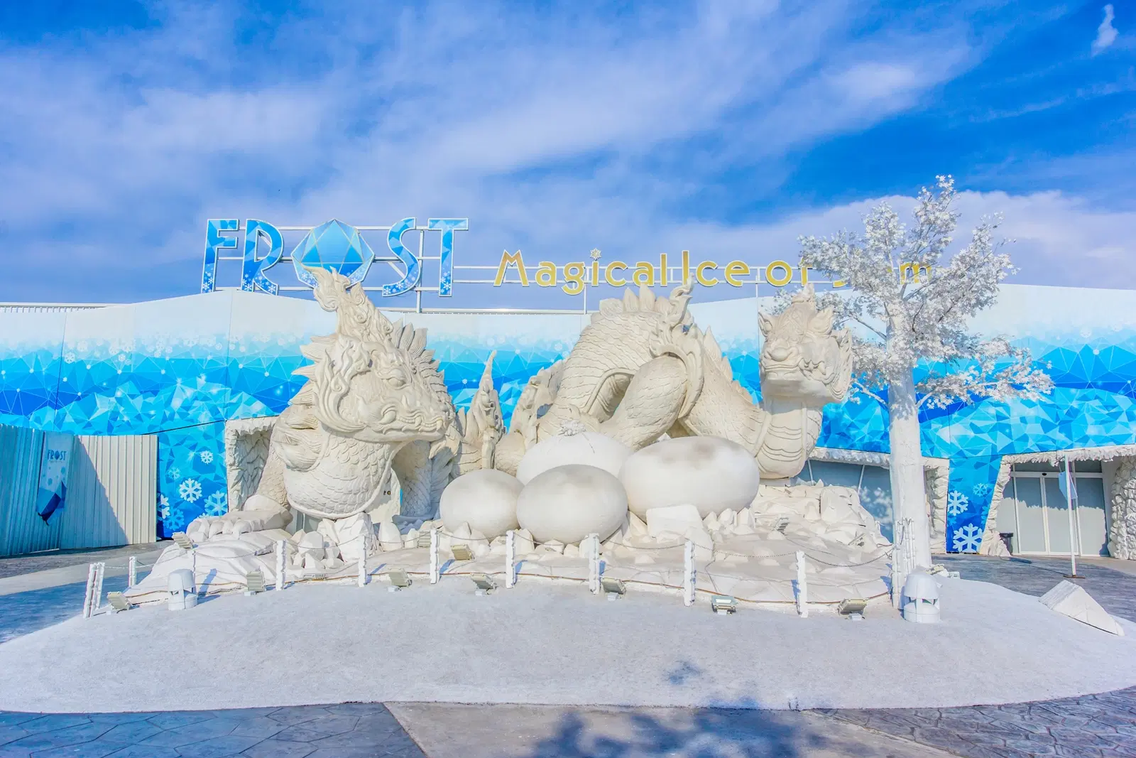frost-magical-ice-of-siam-9122.webp
