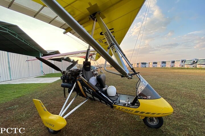 microlight-flying-2742.jpg