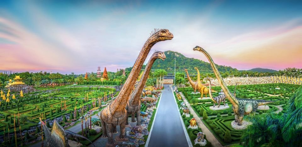 Entrance Ticket + Sightseeing Bus + Show + Elephant Ridding 20 Minute + Buffet Lunch image